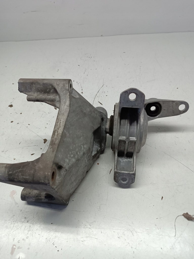 фото №1, Подушка двигуна opel meriva b 1.4t