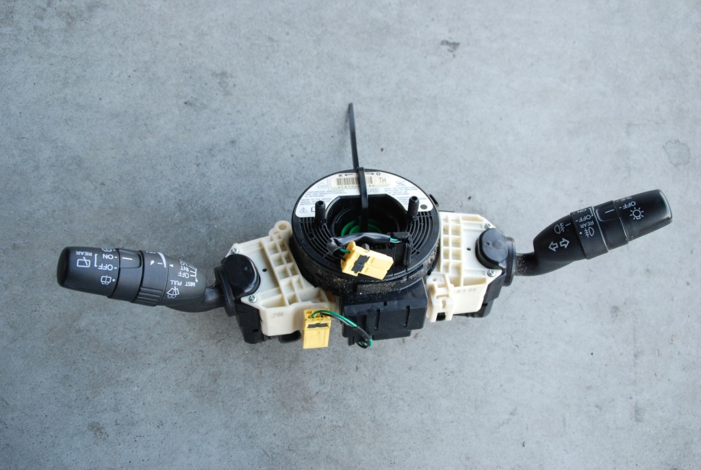 фото №1, Переключатель комбинированный рычаг accord viii 08-15