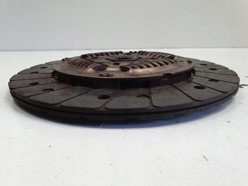 фото №11, Hyundai i30 1.6 crdi притиск диск зчеплення