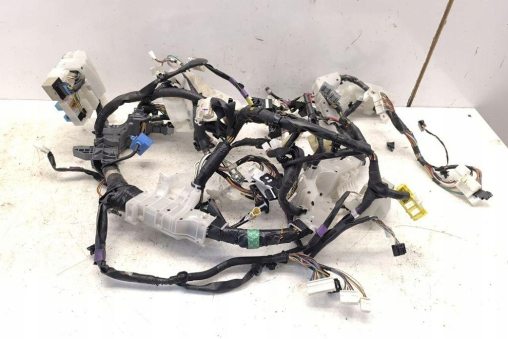 фото №7, Жгут кабели toyota prius _w3_ 8214547j60h 1.8l 2010