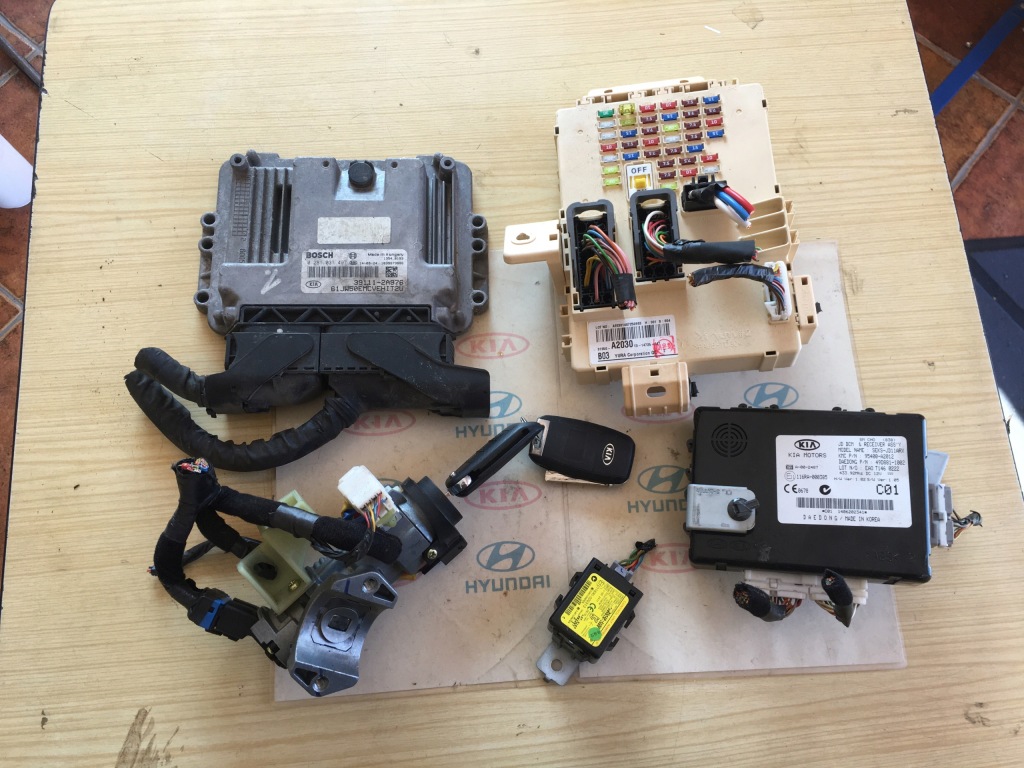 фото №1, Kia ceed ii 12- 1.6 crdi бортовой компьютер набор стартовый 39111-2a976