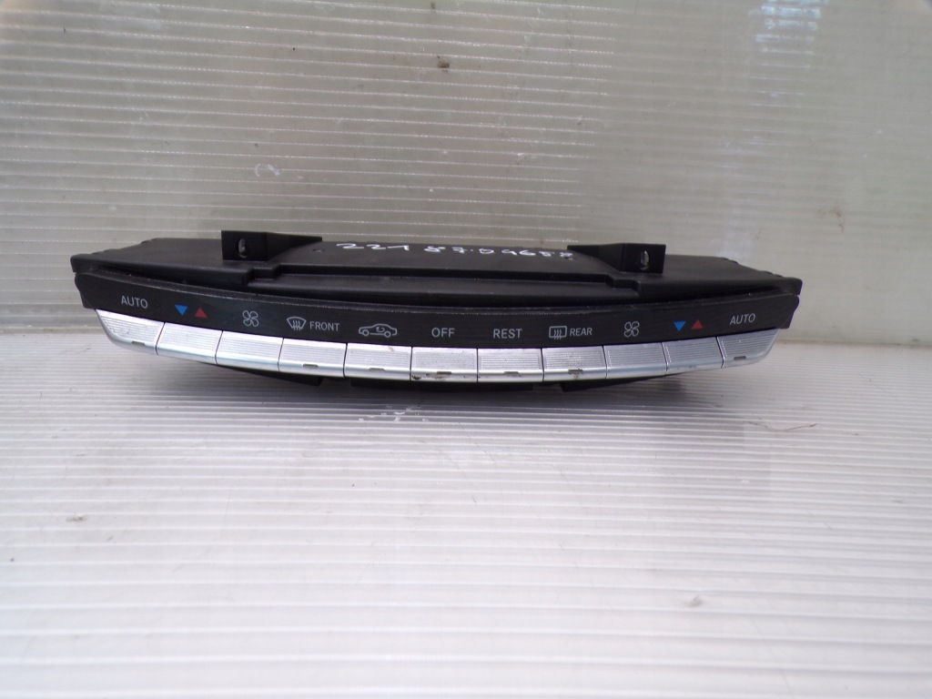 фото №1, Панель кондиционера mercedes w221 a2218704658