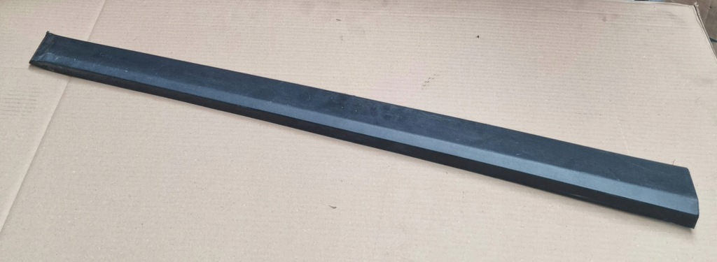 фото №1, Kia stonic молдинг двері лівий перед передня 87723-h8400