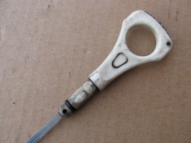 фото №6, Pajero sport i shogun 2.5 td щуп масла двигателя