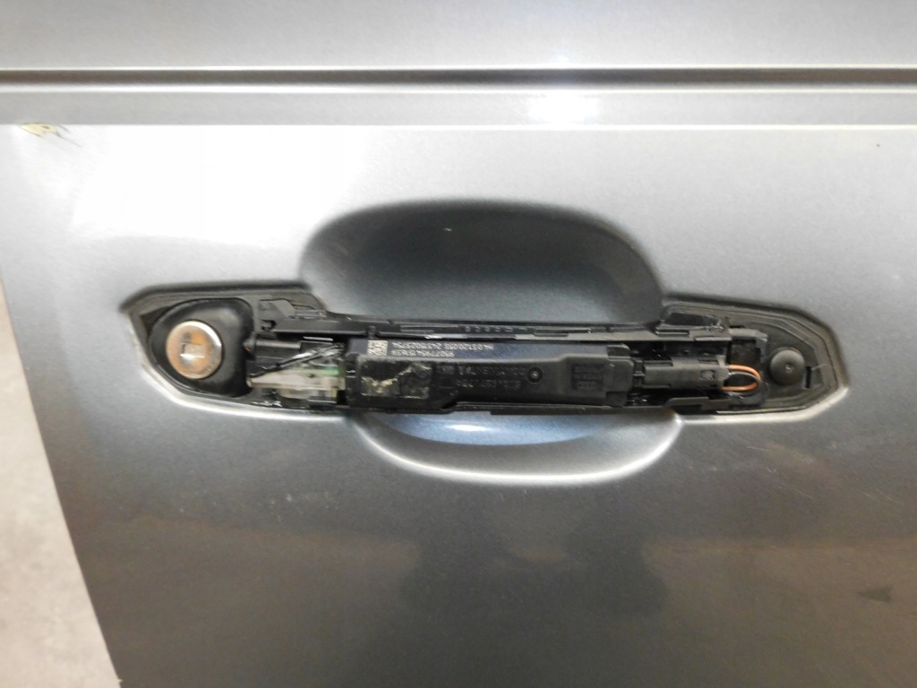 фото №8, Audi a4 b9 8w przed lift дверь правое перед полный