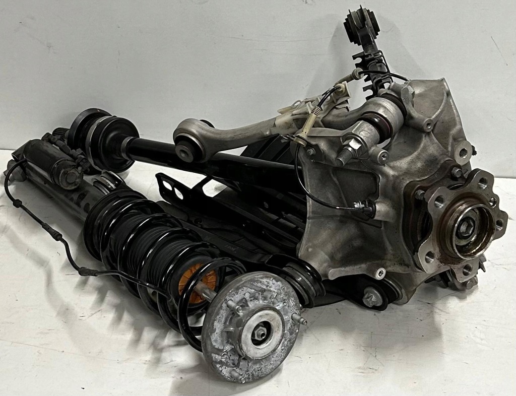 фото №1, Подвеска задние правое поворотный кулак амортизатор приводной вал bmw 5 g30