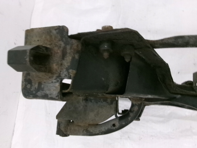 фото №9, Peugeot 2008 1.2 thp 110km подрамник санки подрамник автоматическая коробка передач