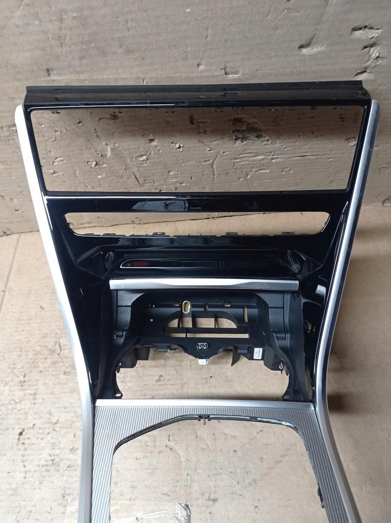 фото №5, Декор тунель бардачок bmw 8 g14 g15 g16