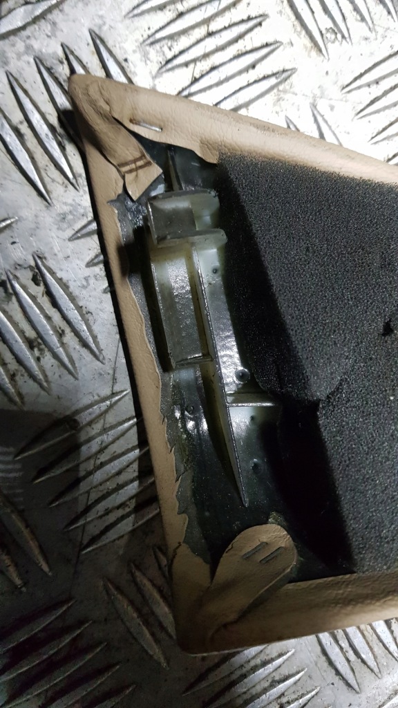 Mercedes ml w163 заглушка дзеркало трикутник ліва праве Ціна