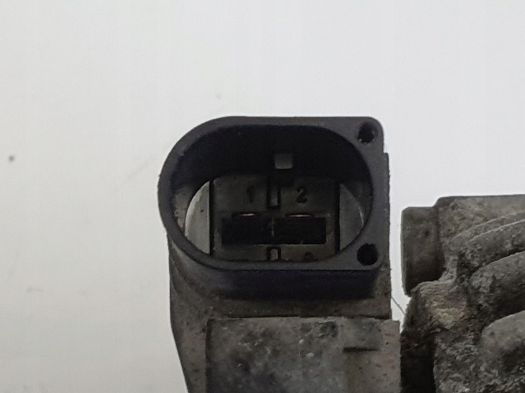 фото №8, Генератор volvo s40 ii v50 2.4 d5 _ 0121615014 bosch 30773111