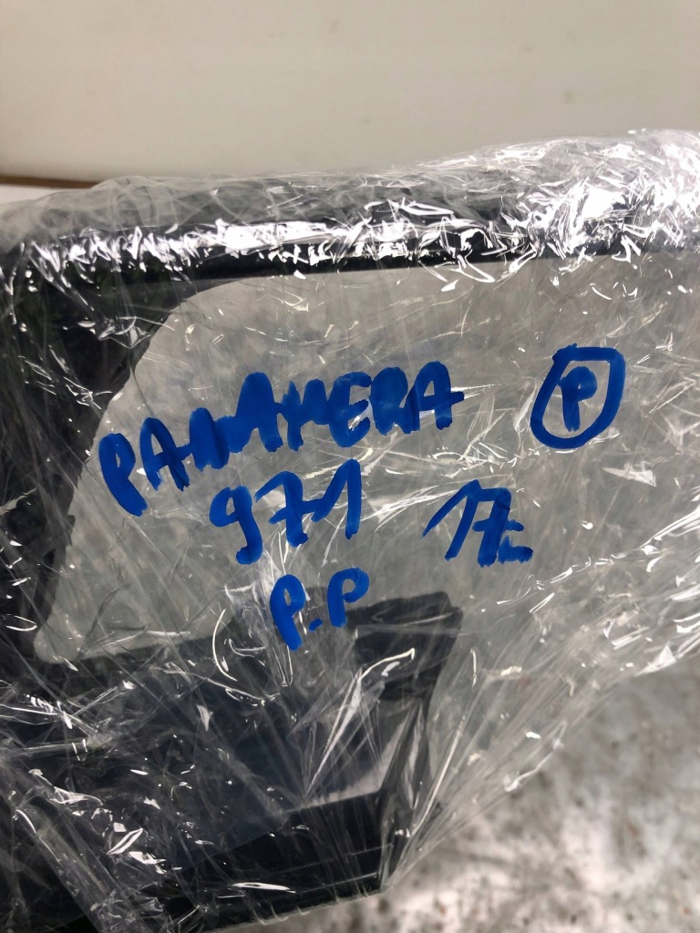 фото №7, Молдинг решітка бампера правий перед porsche panamera 971 971807878e