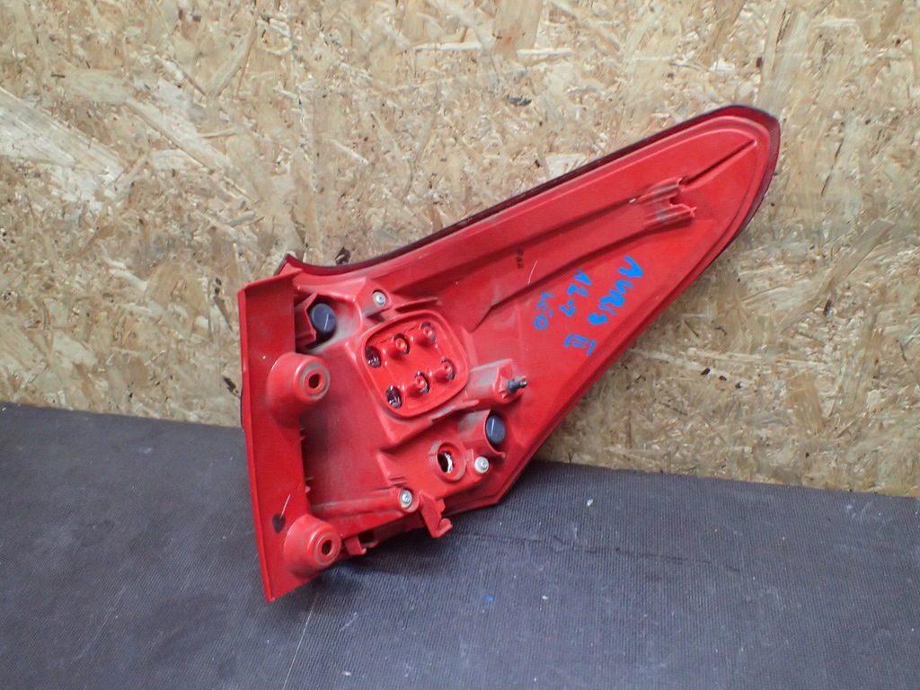 фото №4, Лампа задняя левая toyota auris ii 2 12-15 led