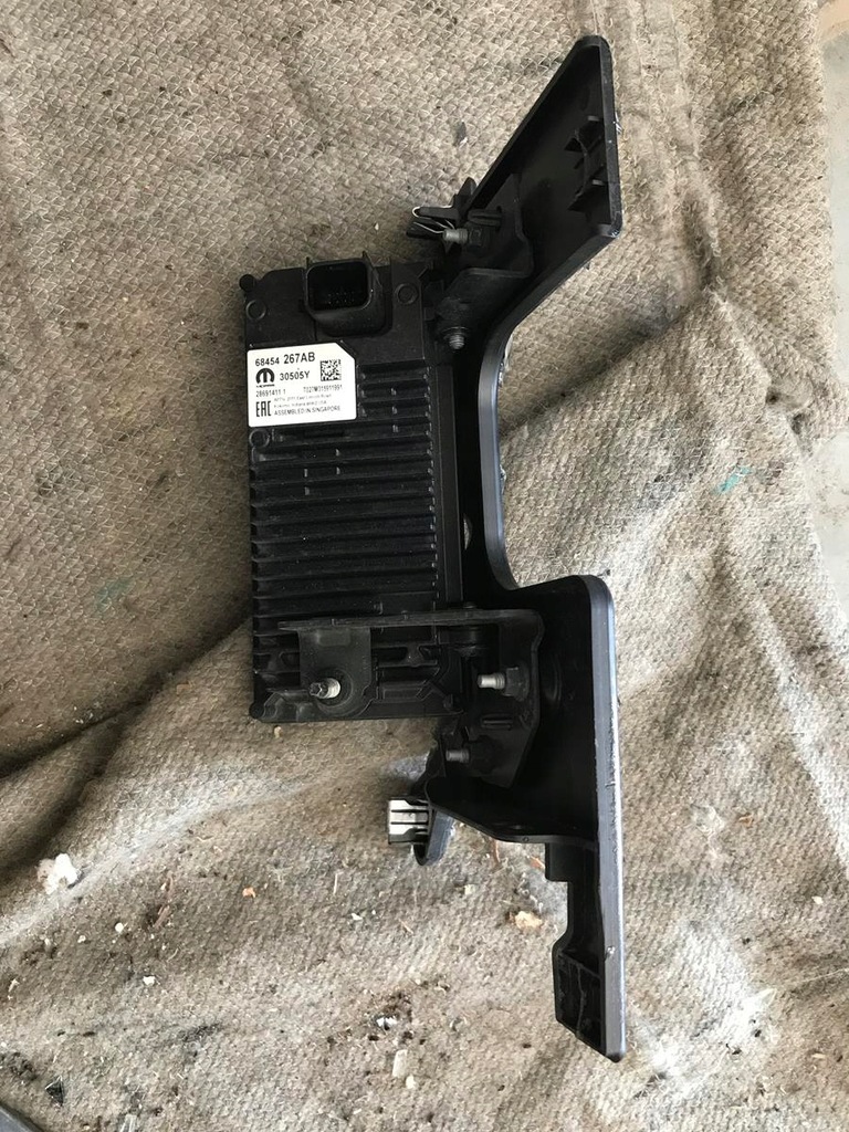 фото №1, Dodge ram dt 2019-2023 камера перед передняя стекло