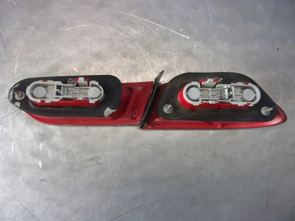 Лампа задня ліва комплект alfa romeo 156 sedan Ціна
