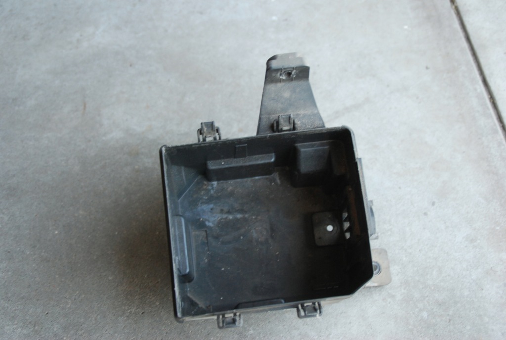 фото №1, Nissan navara d40 корпус коробка предохранителей