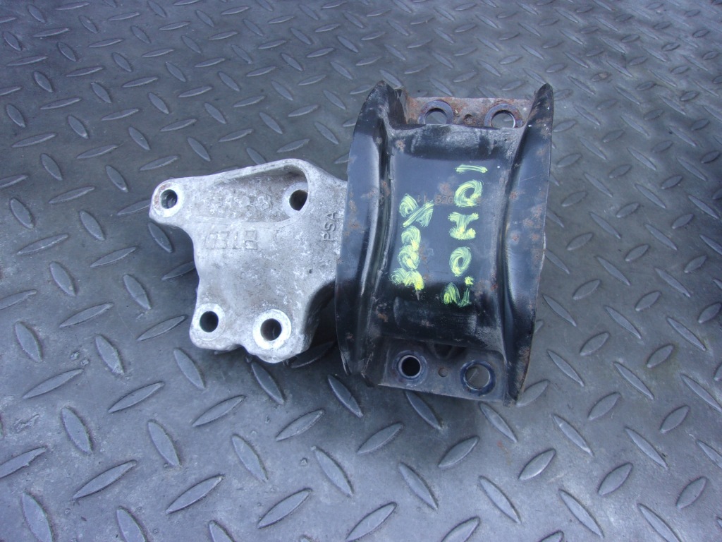 фото №1, Peugeot 3008 5008 2.0 hdi кронштейн подушка двигателя