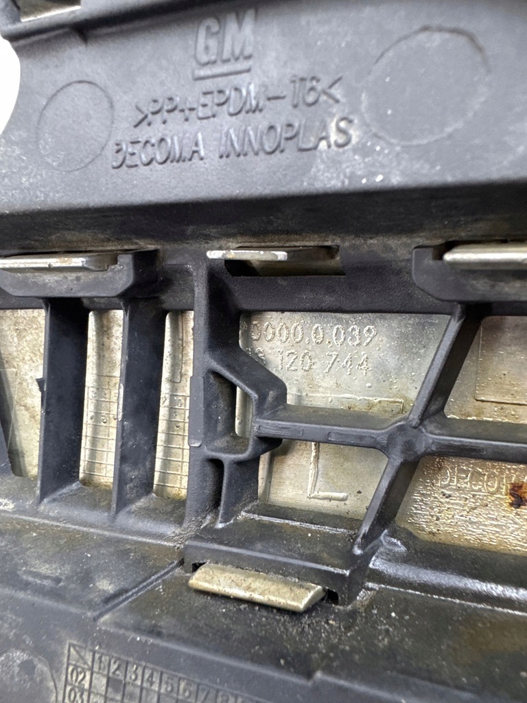 фото №7, Opel signum 2004 решітка протитуманної фари