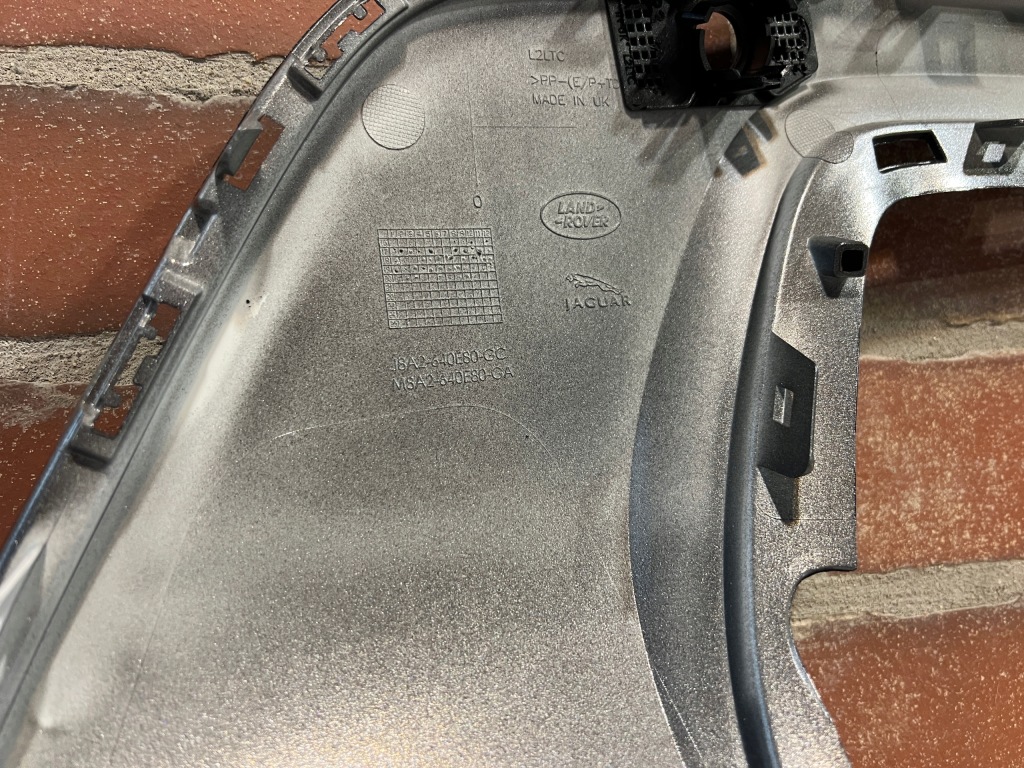 Накладка спойлер бампера задній range rover velar r-dynamic j8a2-640e80-gc Зі Шроту