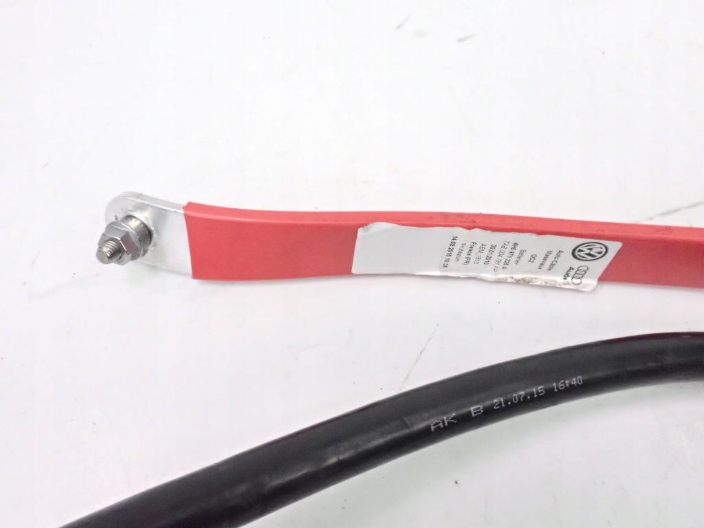 Шланг аккумулятор плюсовой audi a8 d4 4h0971225a с Разборки