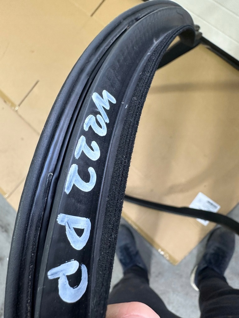 фото №12, Уплотнители дверь l/p. p/t mercedes s w222 короткий