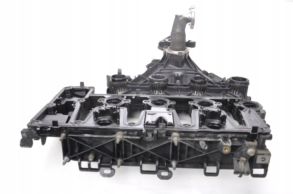 фото №1, Volvo v50 2.4 крышка клапанов 31256168