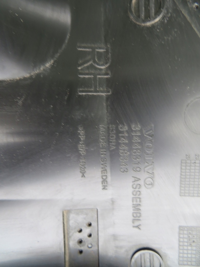 фото №15, Volvo xc40 молдинг дверь правый задняя