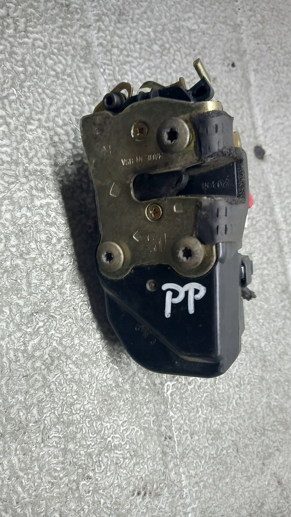 фото №1, Замок правый перед chrylser pt cruiser 01r