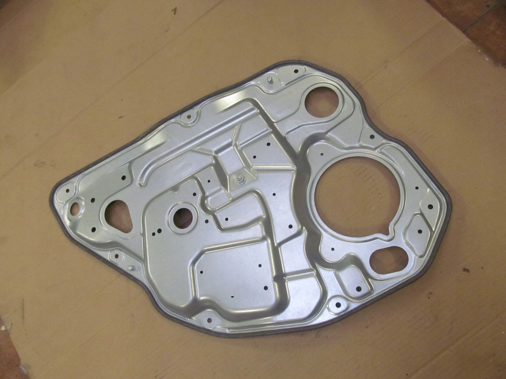 фото №8, Volvo v70 07-16 плита шумоізоляція права задня c308