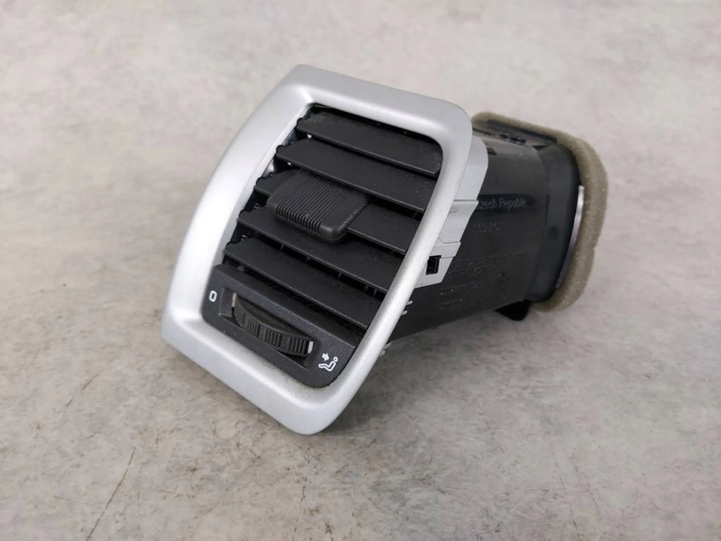 фото №5, Решётка обдув левая skoda roomster 06-15