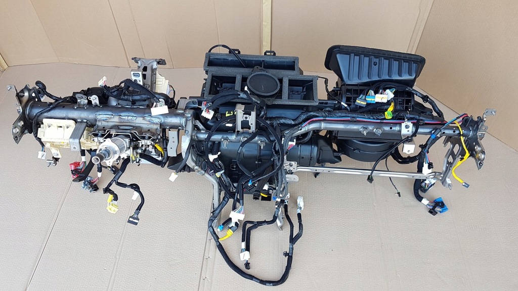 фото №1, Hyundai kona труба каркас pod панель консоль