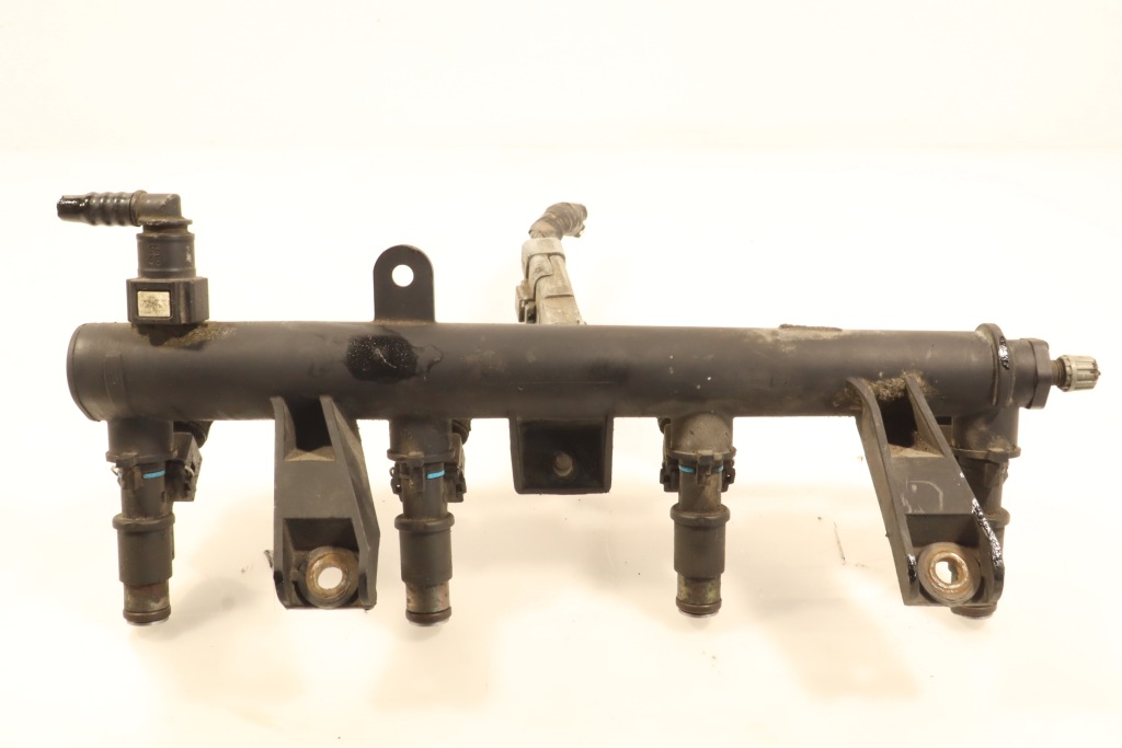 фото №1, Молдинг упорскування peugeot partner i lift 1.4