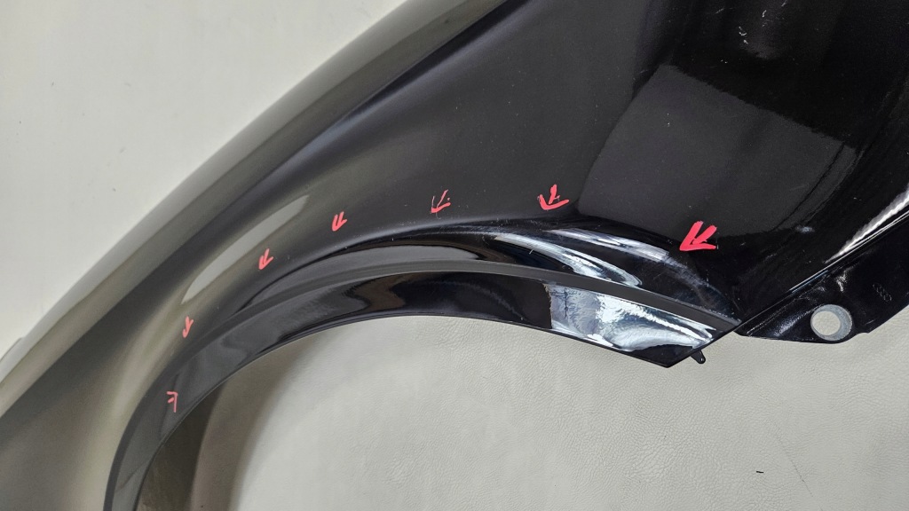 Крыло  правый  перед передний audi a3 8v5 седан оригинальный с Разборки