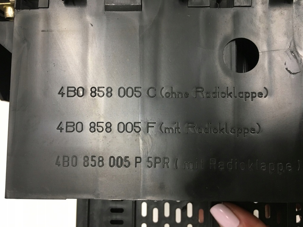 фото №12, Audi a6 c5 рамка корзина радіо lift 4b0858005c