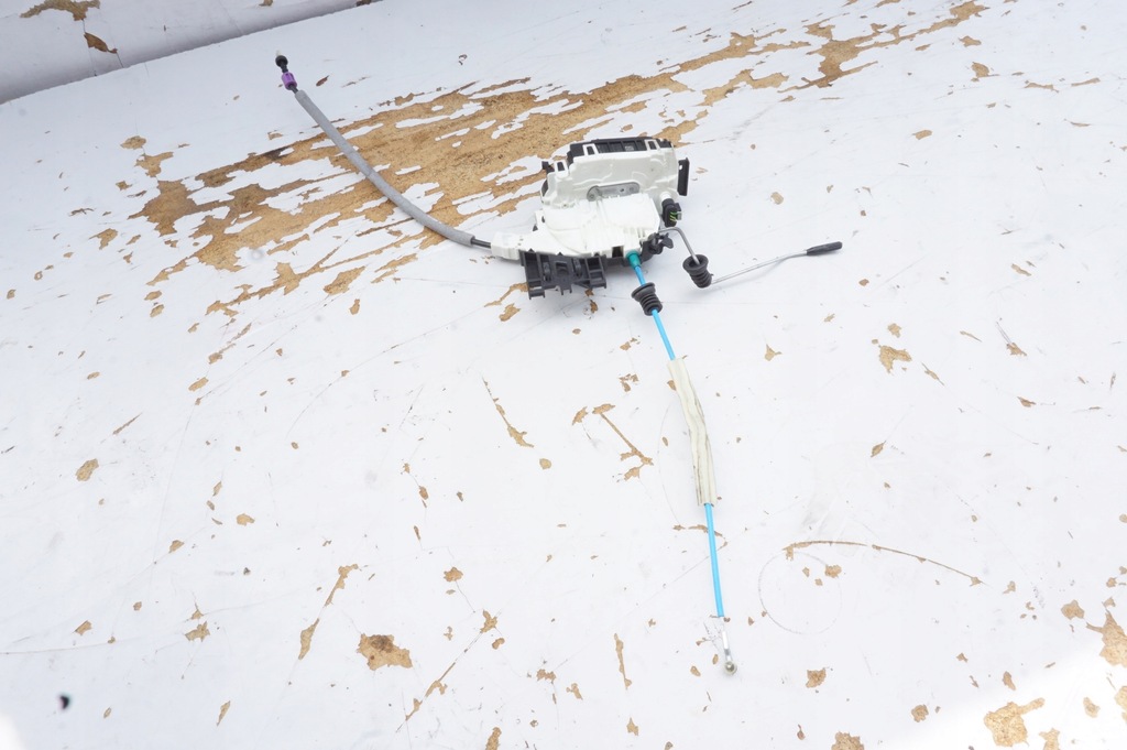 фото №1, Замок дверь левый задняя mercedes gla x156