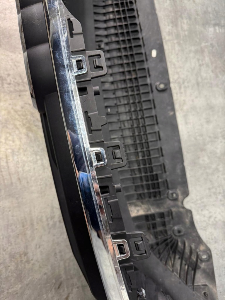 фото №7, Оригінальний бампер решітка радіатора перед audi a7 c8 лак mythos black металік