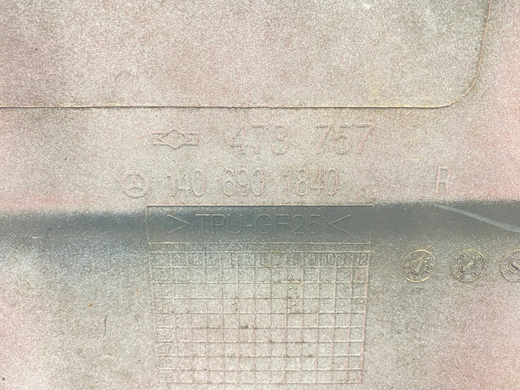 Широкая молдинг боковая крыла правый перед mercedes w140 cl c140 1406901840 Оригинал