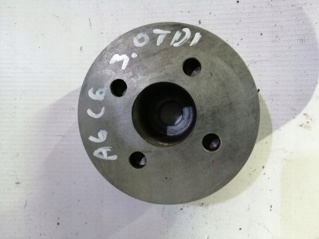 фото №4, Audi a6 колесо насоса 059130103e