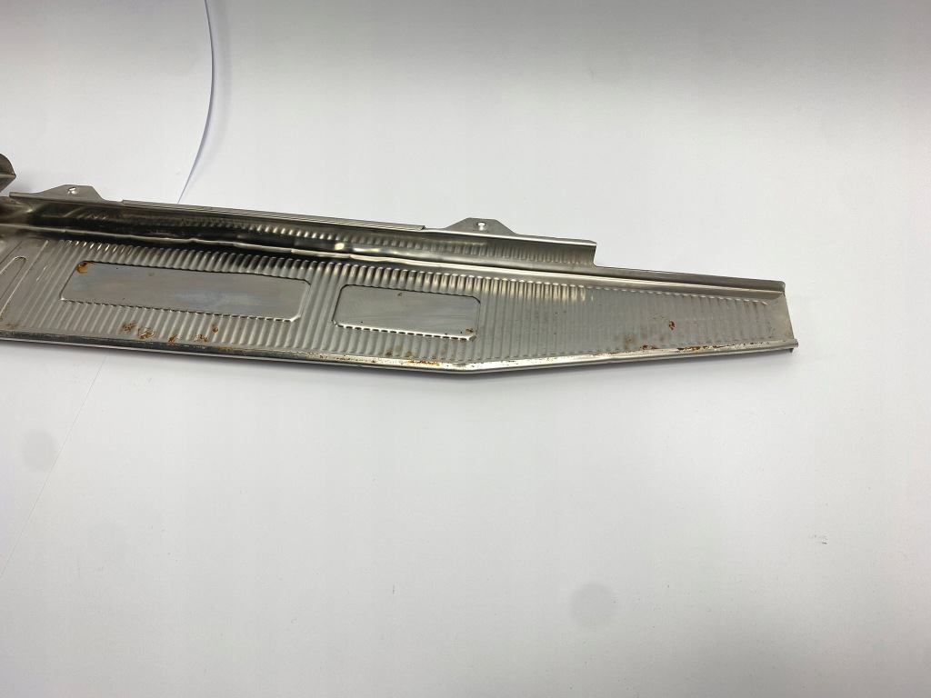 Молдинг кришки багажника накладка захист хром mercedes w124 kombi 1246980089 Ціна