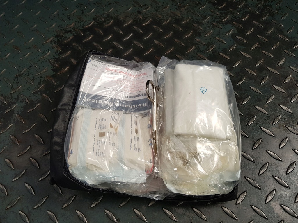 фото №7, Аптечка з wypełnieniem оригінал bmw e38