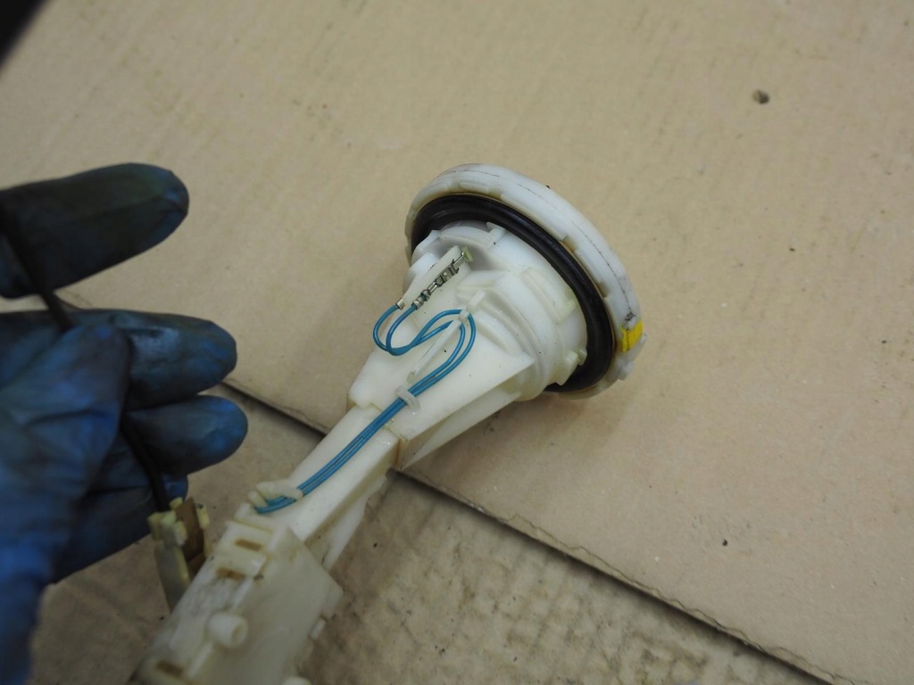 Датчик пального mercedes 210 2,4 2.8 v6 a2105424417 Недорого