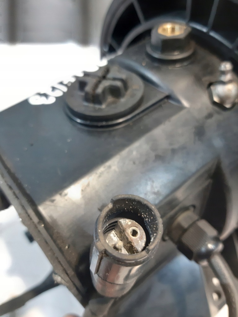 фото №8, 1374149 b центральний мащення scania