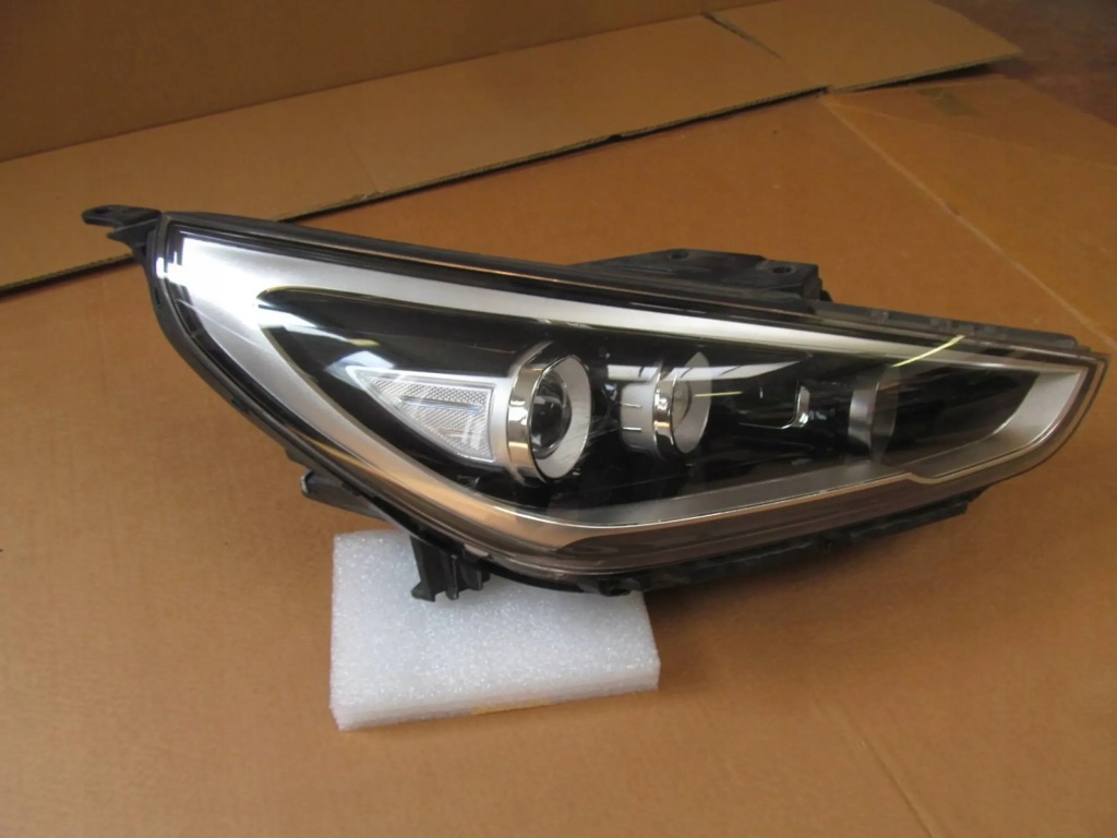 Hyundai i30 17-21 фара фара правая  перед передняя правый  led c408 Цена
