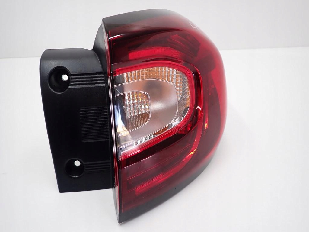 Фара правая  задняя  led европа оригинал renault captur рестайлинг  18r Доставка