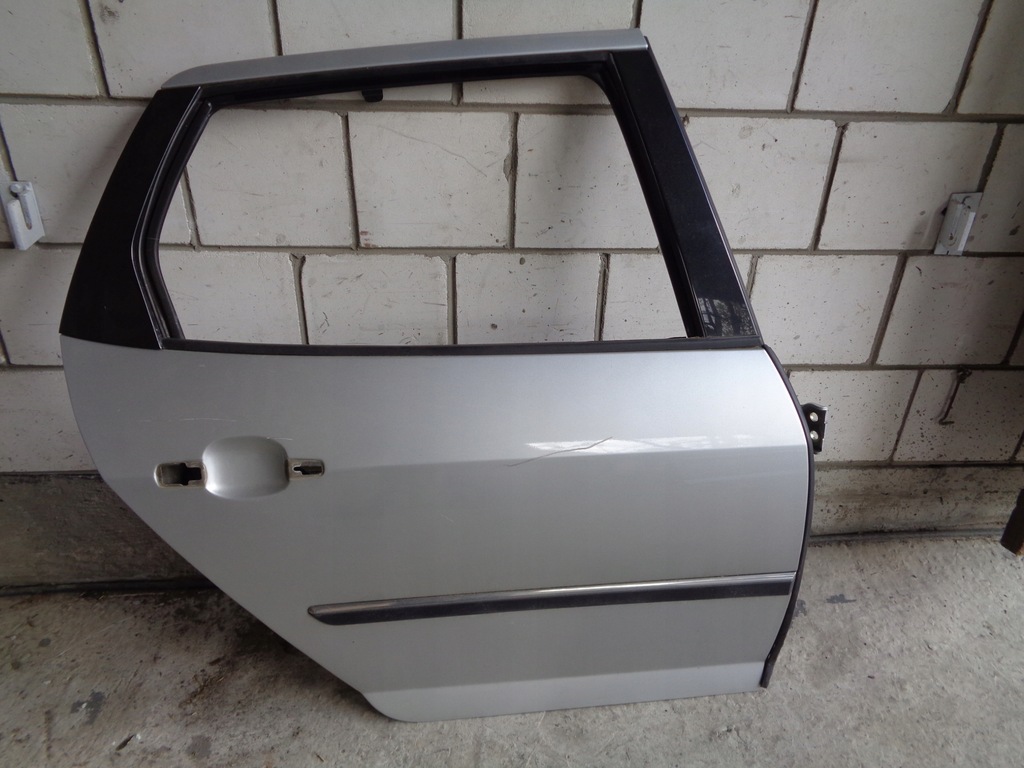 фото №1, Дверь правый задняя peugeot 407 sw ezrc