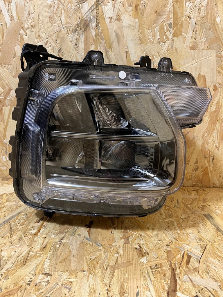 Купити Комплектна фара правий перед hyundai staria full led 92102cg100 23r оригінал