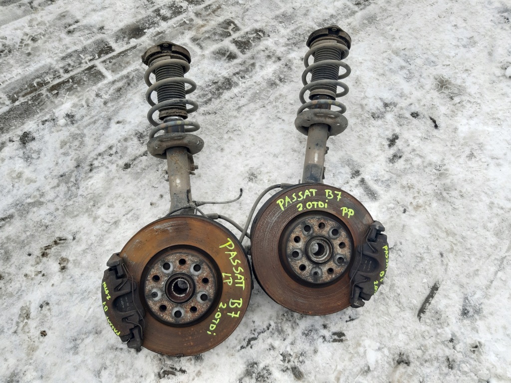 фото №1, Vw passat b7 поворотный кулак правая перед