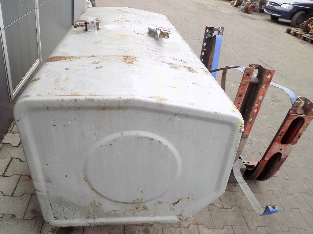 фото №8, Renault magnum 430km mack 98r бак топлива 700l