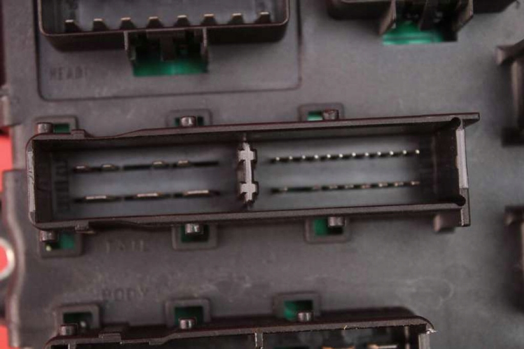 Коробка предохранителей 13112913 at opel signum 2.2 direct 155 km + pin с Разборки