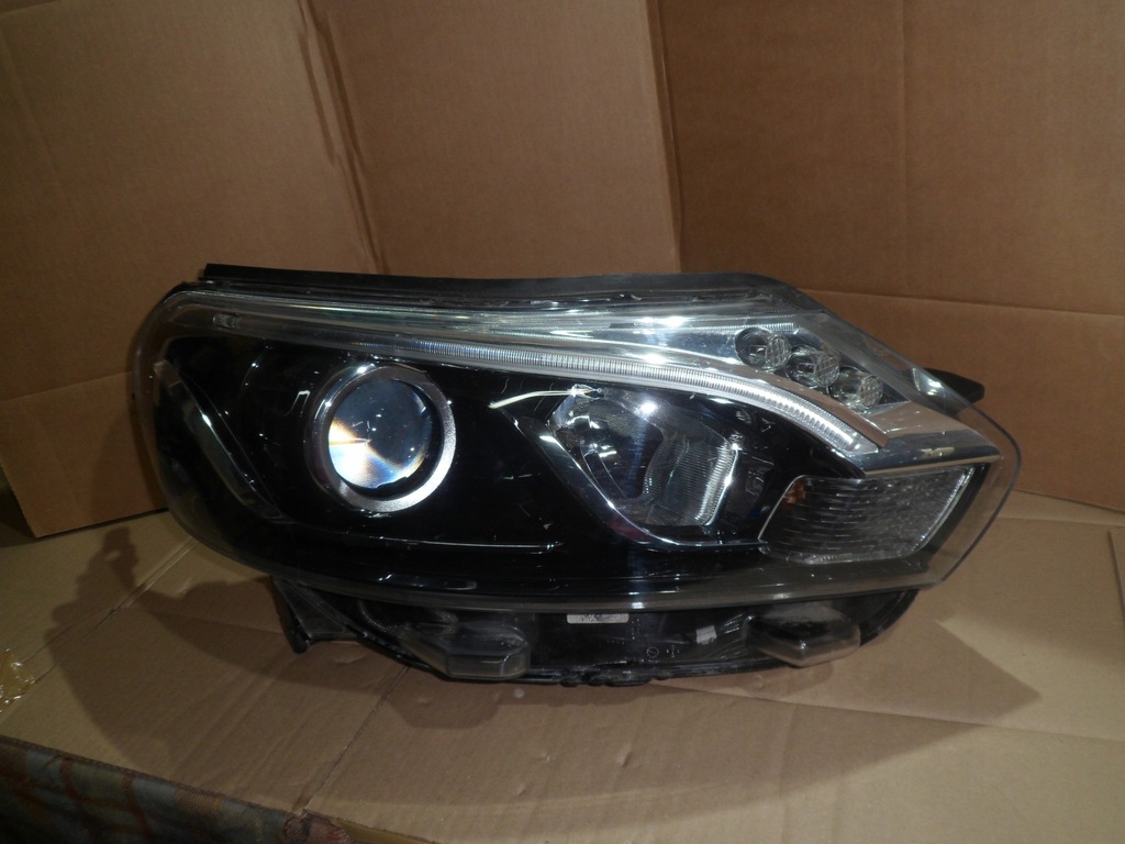 фото №1, Лампа правая toyota proace ксенон led 16- 9808237480