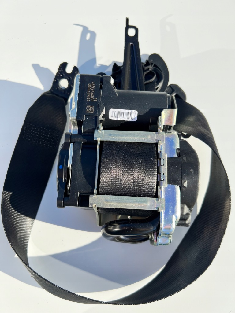 Купить Vw t-roc lift 1.5 tsi 110kw 2025r ремень безопасности правый перед 2ga857706e